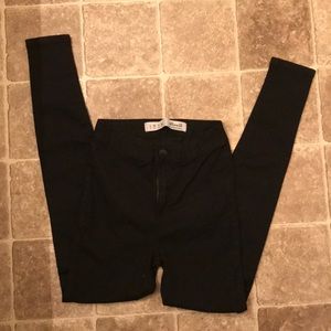 Black stretch jegging
